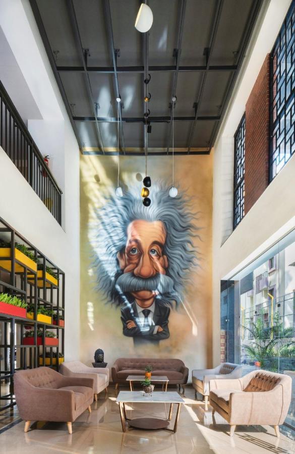 Couch & Cheese Homestel The Most Luxurious Hostel For Working Professionals & Students Pune Eksteriør bilde