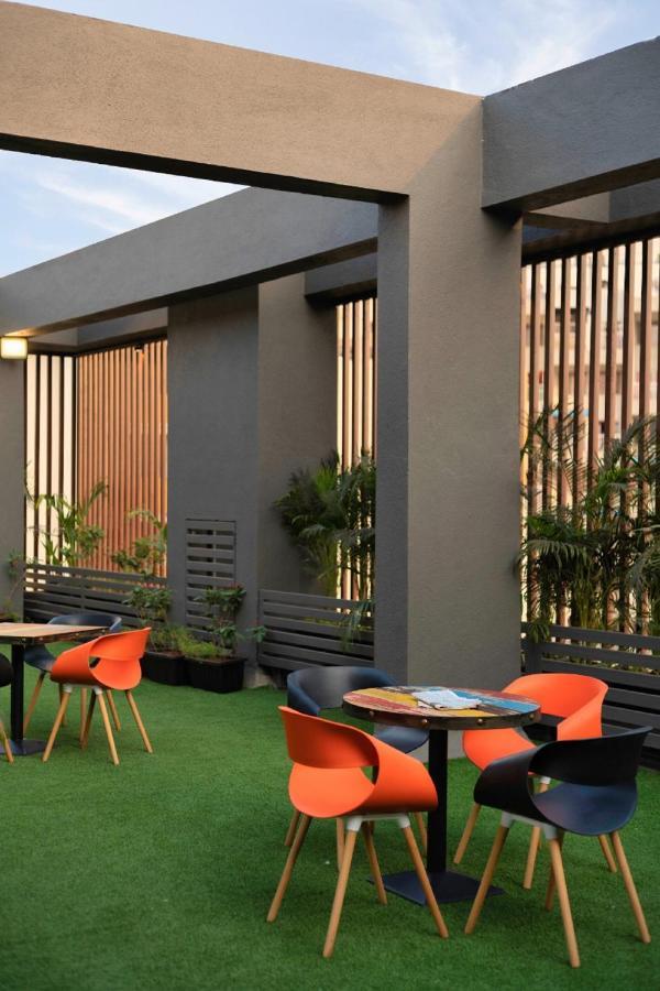 Couch & Cheese Homestel The Most Luxurious Hostel For Working Professionals & Students Pune Eksteriør bilde